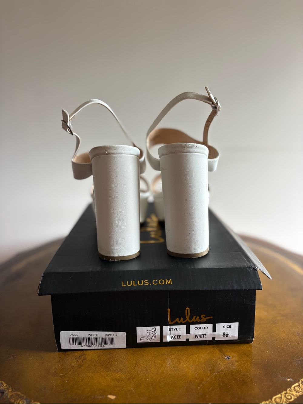 Lulu’s White Block-Heels - Picture 4 of 7